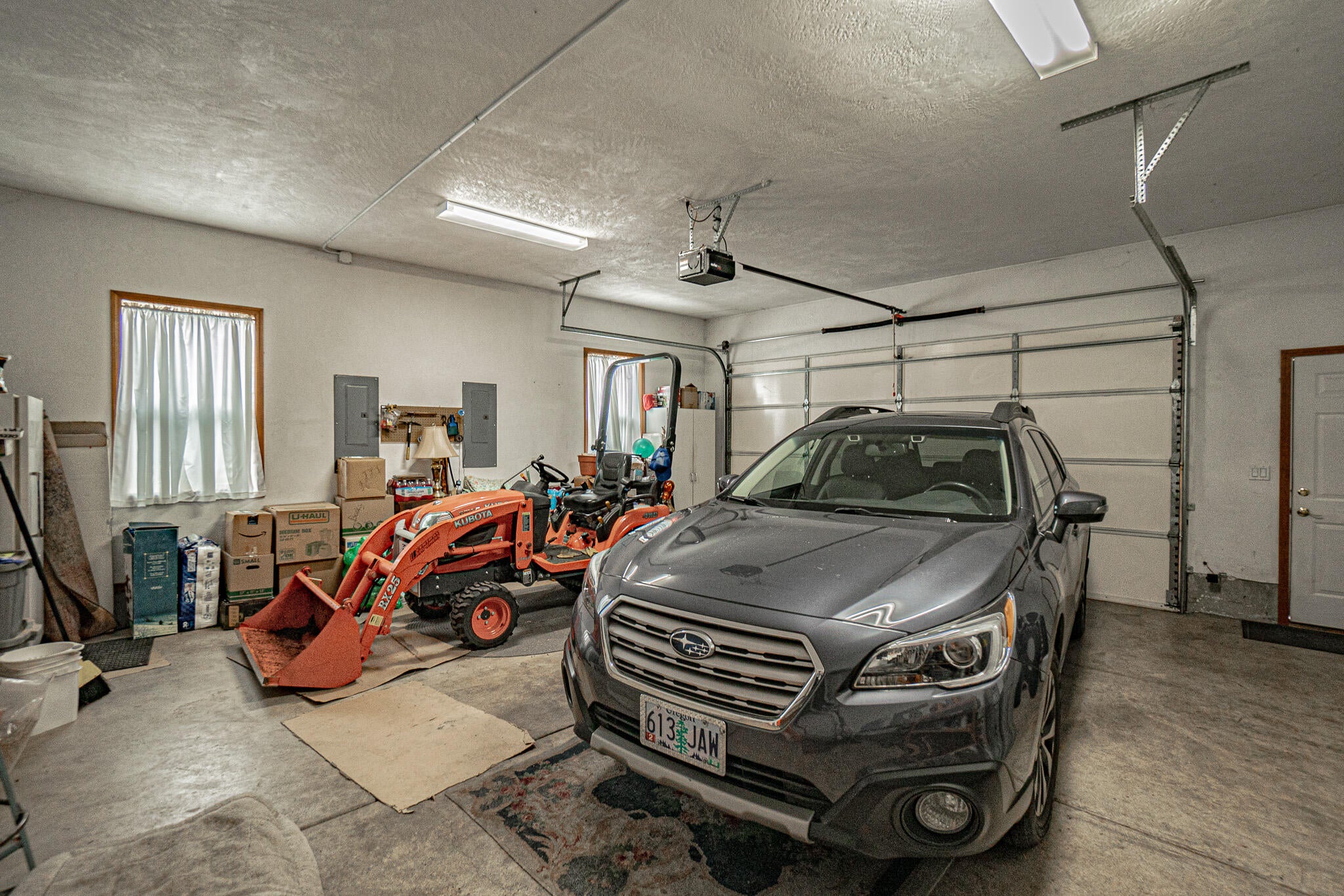 1747 Minear Road Medford, OR 97501 - Photo 25 of 35 DSC00441-HDR