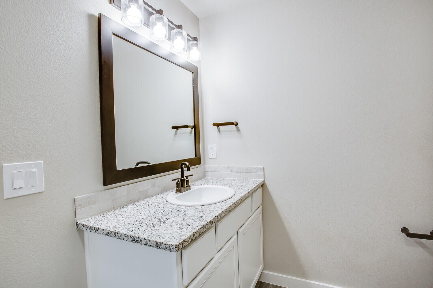 1917 133rd Street Lubbock, TX 79423 - Photo 12 of 18 l-241