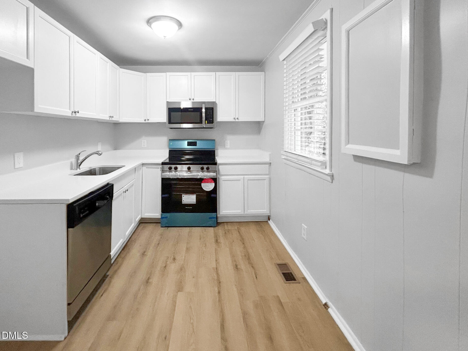 845 Newcombe Road Raleigh, NC 27610 - Photo 6 of 25 IMG_6071