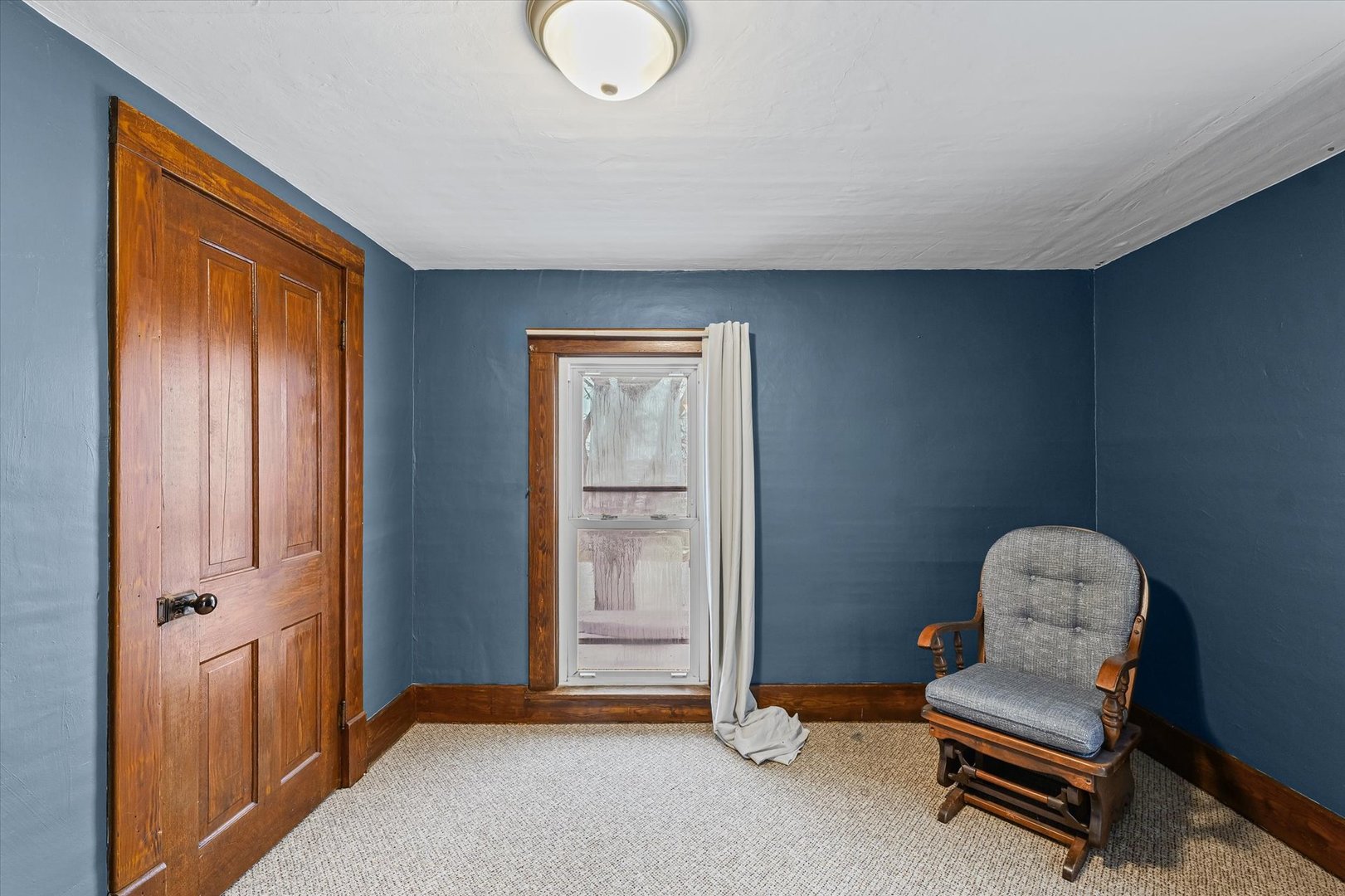 1471 East 100th Road North Rankin, IL 60960 - Photo 22 of 39 a living room with furniture and a window