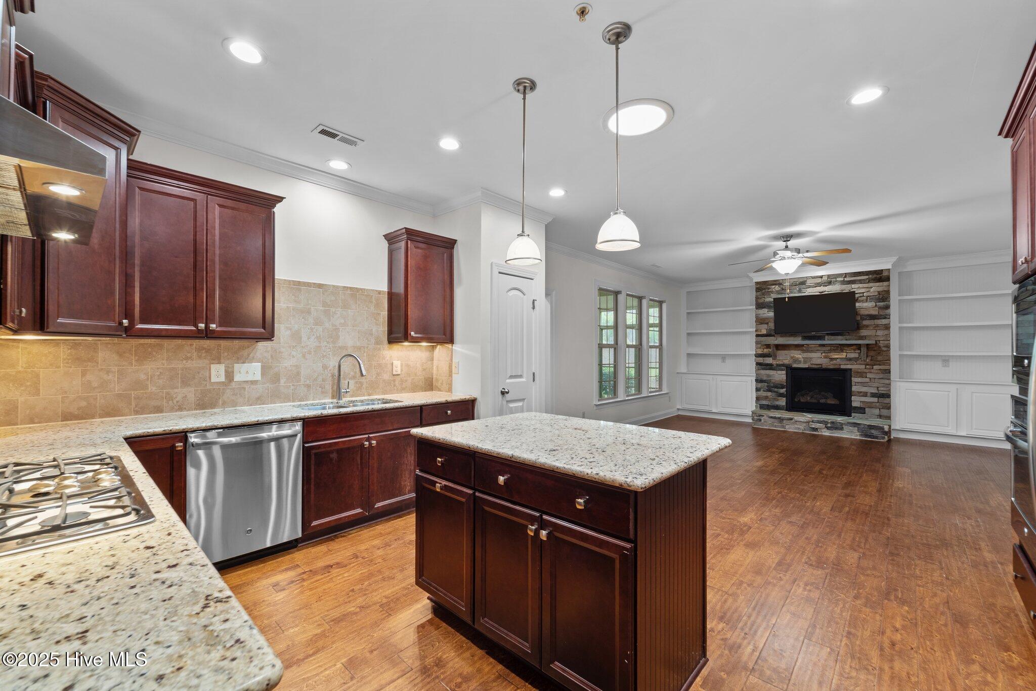 80 Whistling Straight Road Pinehurst, NC 28374 - Photo 10 of 32 Kitchen