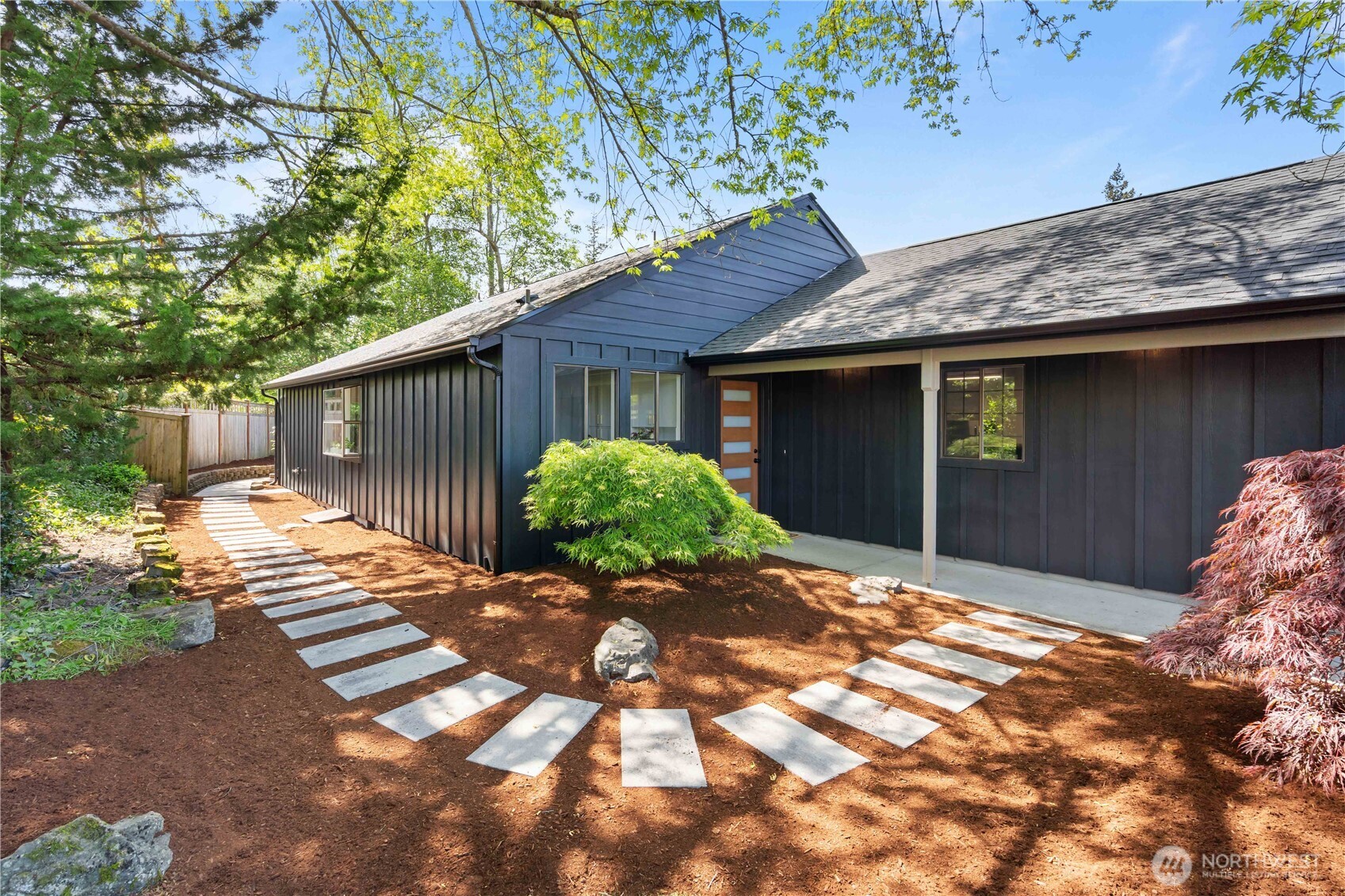 1510 Titlow Road Tacoma, WA 98465 - Photo 4 of 34