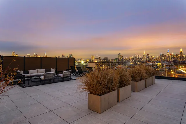 $2,595,000 | 28 Herbert Street, Unit B4 | Williamsburg