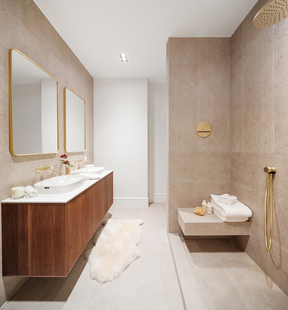 28 Herbert Street, Unit B4 Brooklyn, NY 11222 - Photo 9 of 17 a bathroom with a sink and a mirror