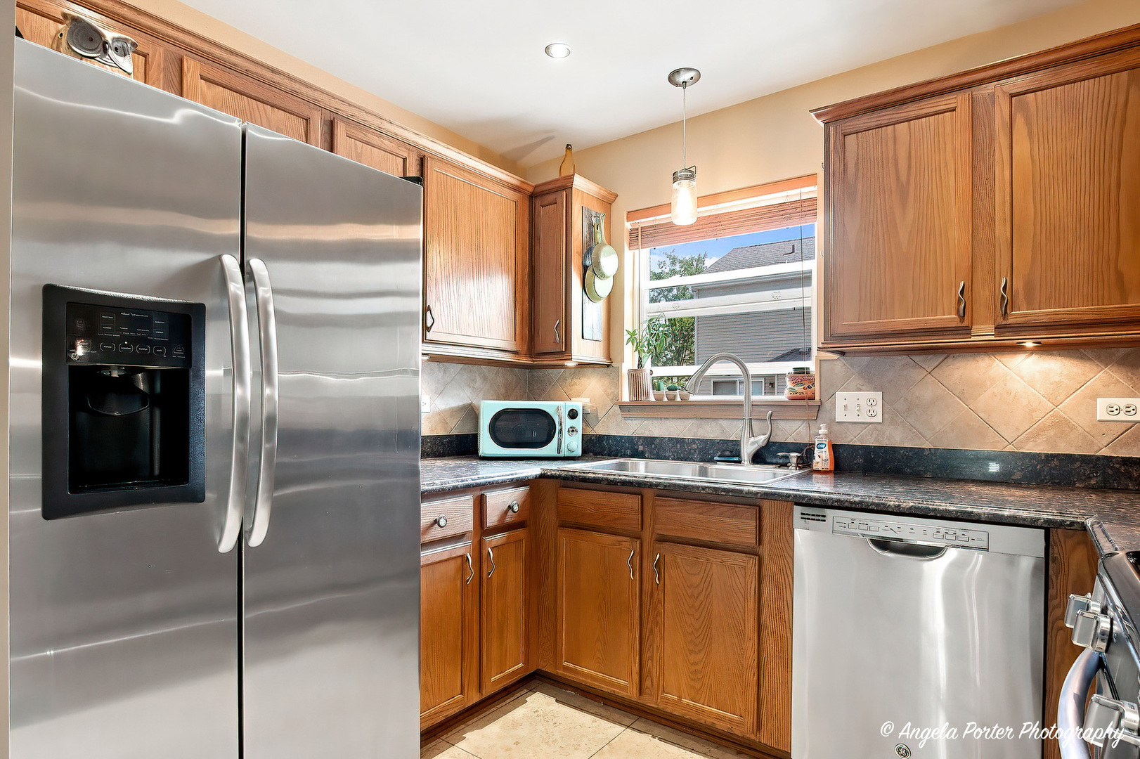 34338 North Barberry Road Round Lake Beach, IL 60073 - Photo 10 of 26 Gallery Image 10