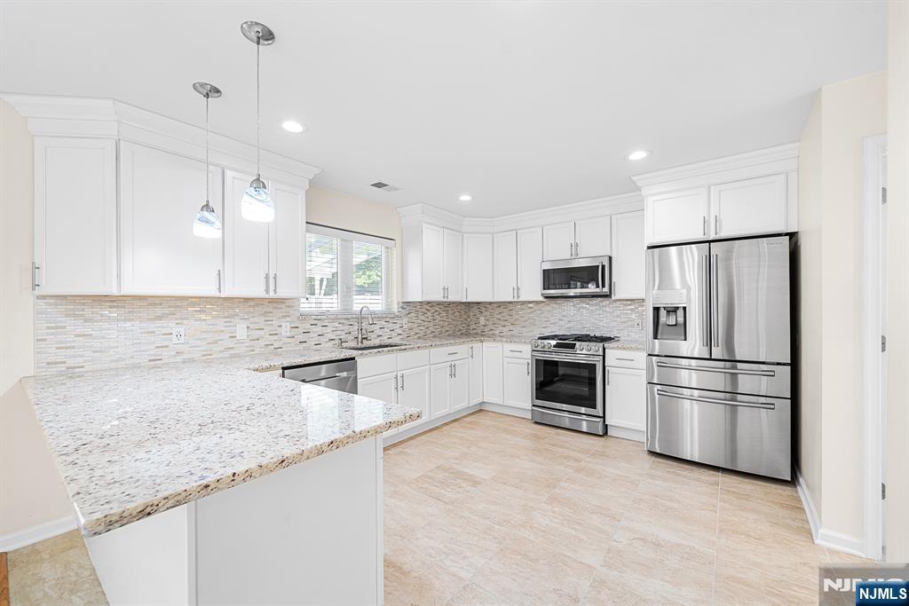 902 Spruce Street Roselle, NJ 07203 - Photo 14 of 48