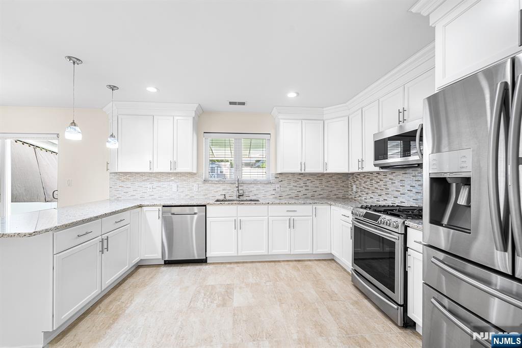 902 Spruce Street Roselle, NJ 07203 - Photo 17 of 48