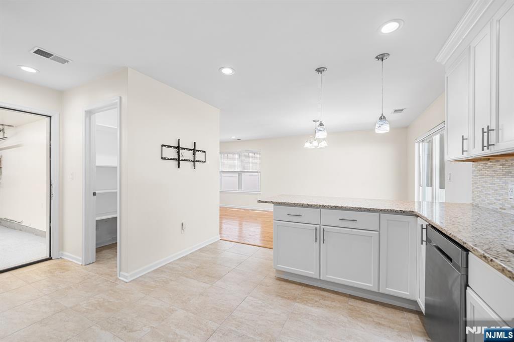 902 Spruce Street Roselle, NJ 07203 - Photo 18 of 48