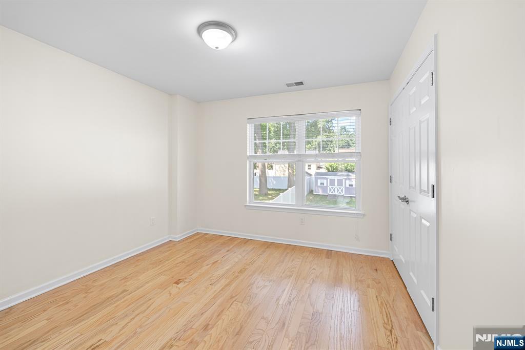 902 Spruce Street Roselle, NJ 07203 - Photo 32 of 48