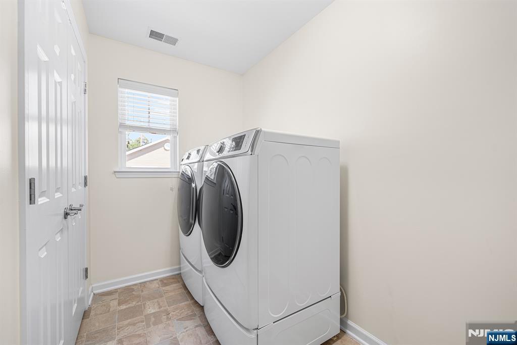 902 Spruce Street Roselle, NJ 07203 - Photo 34 of 48