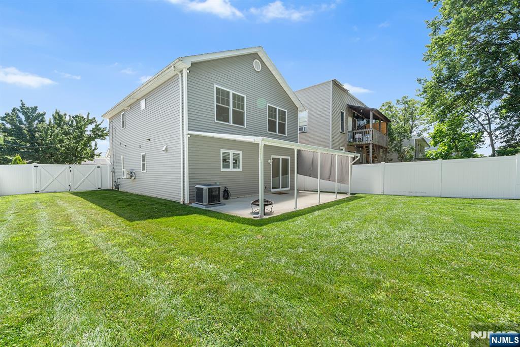 902 Spruce Street Roselle, NJ 07203 - Photo 39 of 48