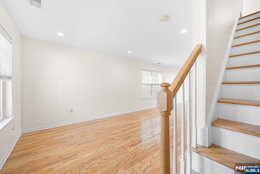 902 Spruce Street Roselle, NJ 07203 - Photo 6 of 48