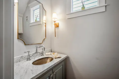 $699,000 | 732 East 28th Street, Houston, TX 77009
