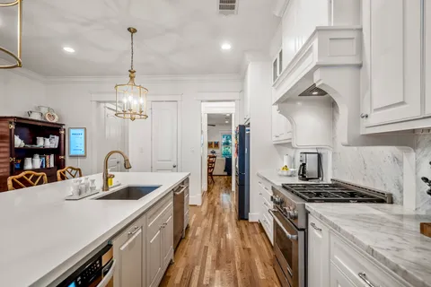 $699,000 | 732 East 28th Street, Houston, TX 77009