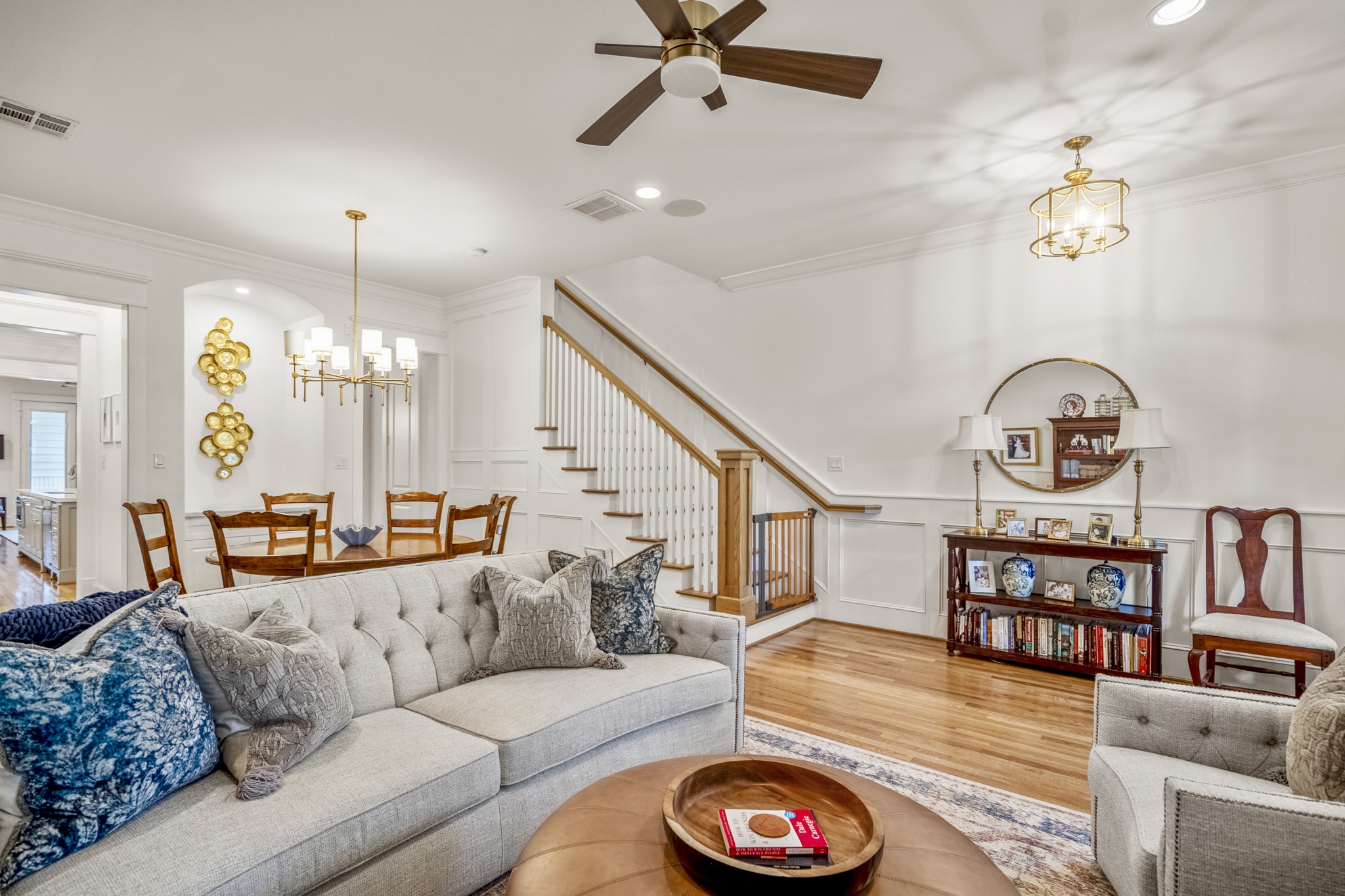 732 East 28th Street Houston, TX 77009 - Photo 6 of 44 a living room with furniture a fireplace and a chandelier