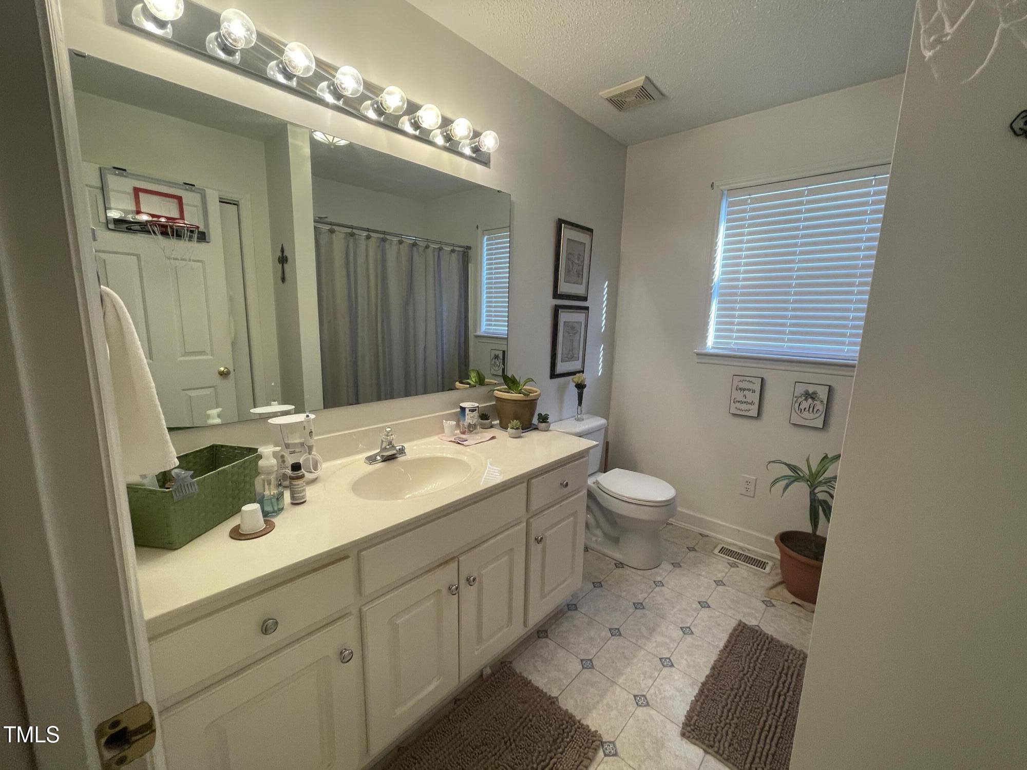 2113 Highway 55 Coats, NC 27521 - Photo 11 of 54 IMG_4004