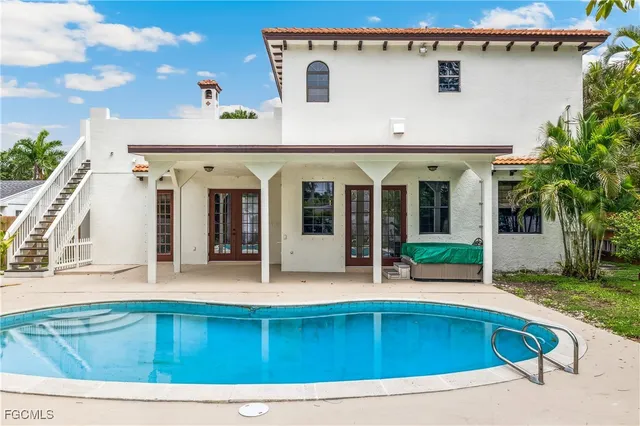 $850,000 | 1358 Hopedale Drive, Fort Myers, FL 33919