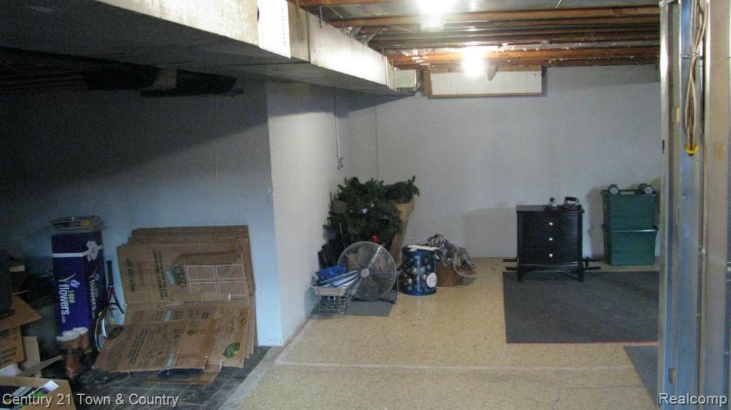 32097 Schoenherr Road Warren, MI 48088 - Photo 8 of 9 Basement.jpg