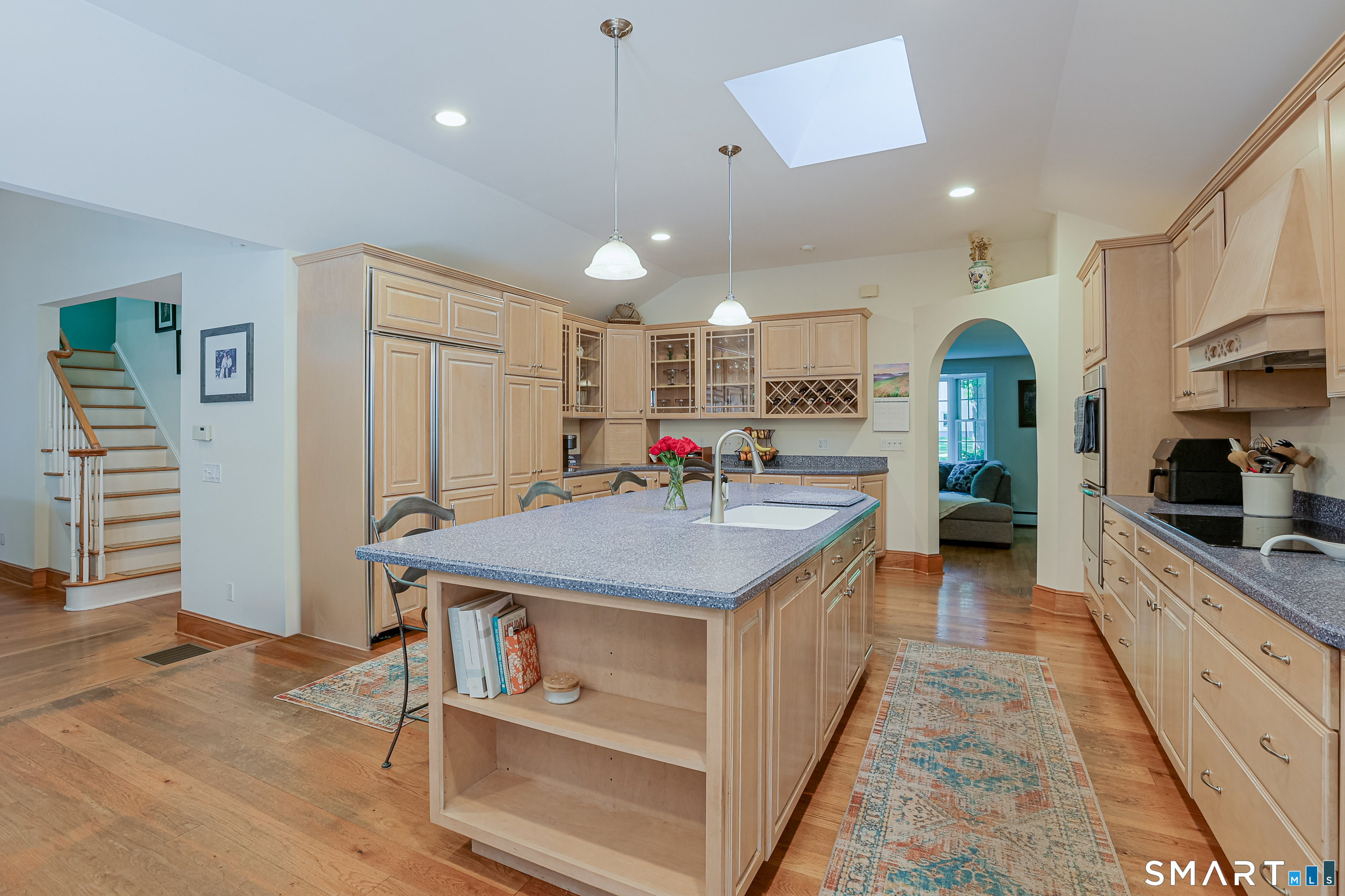 21 Geneva Road Norwalk, CT 06850 - Photo 11 of 36