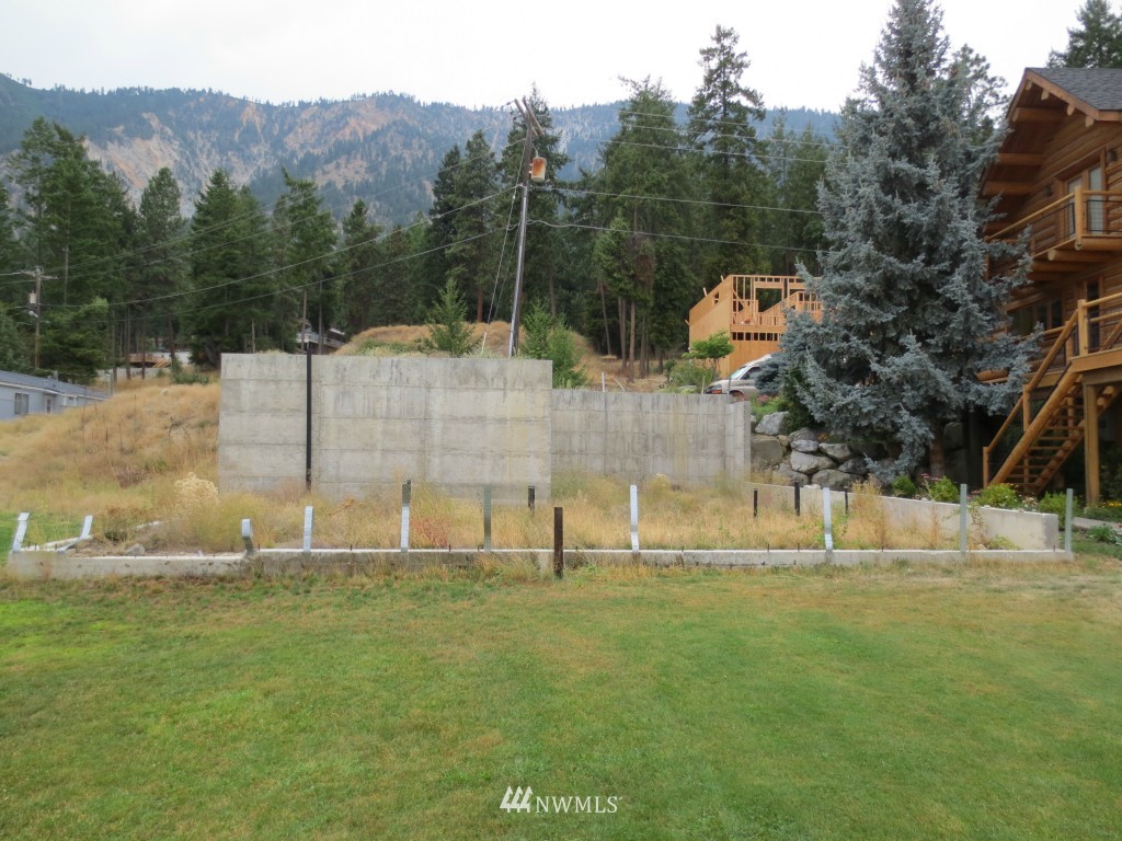12298 South Lakeshore Road Chelan, WA 98816 - Photo 13 of 24 Gallery Image 13