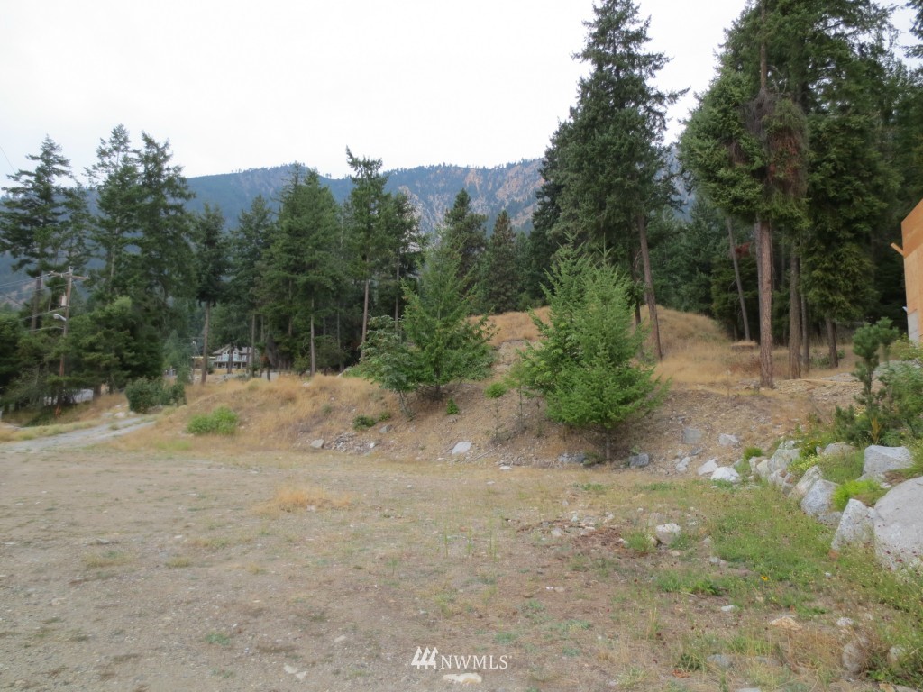 12298 South Lakeshore Road Chelan, WA 98816 - Photo 20 of 24 Gallery Image 20