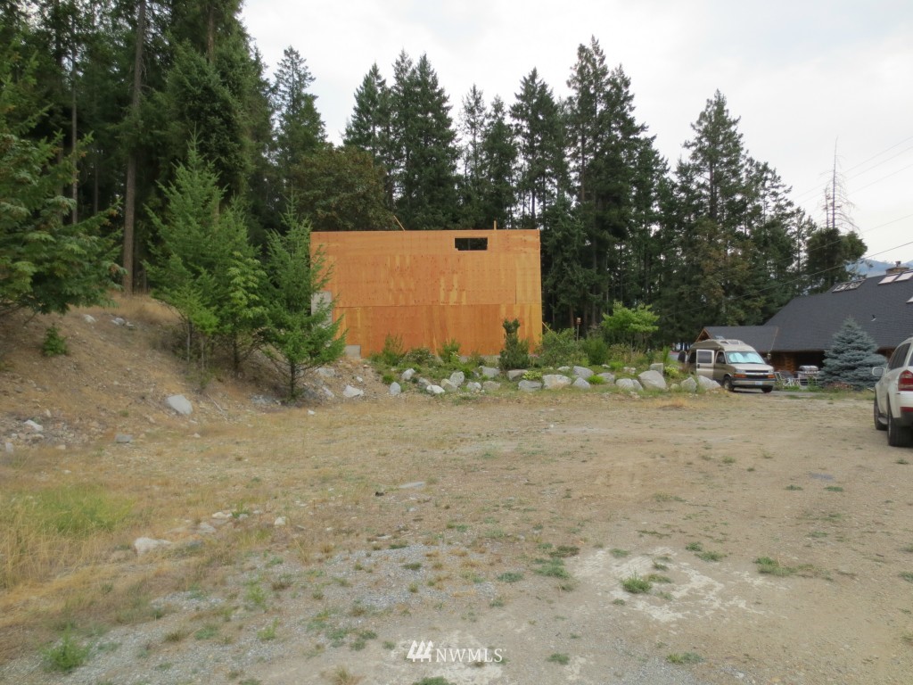 12298 South Lakeshore Road Chelan, WA 98816 - Photo 22 of 24 Gallery Image 22