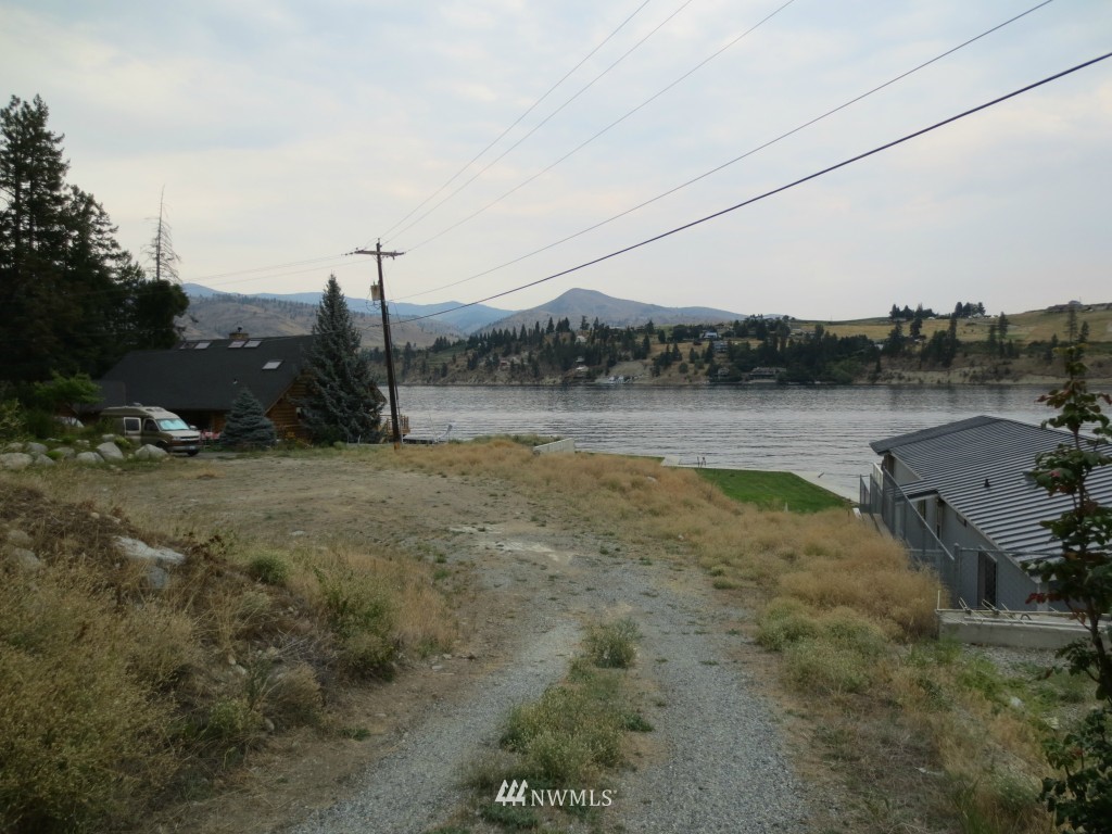 12298 South Lakeshore Road Chelan, WA 98816 - Photo 23 of 24 Gallery Image 23