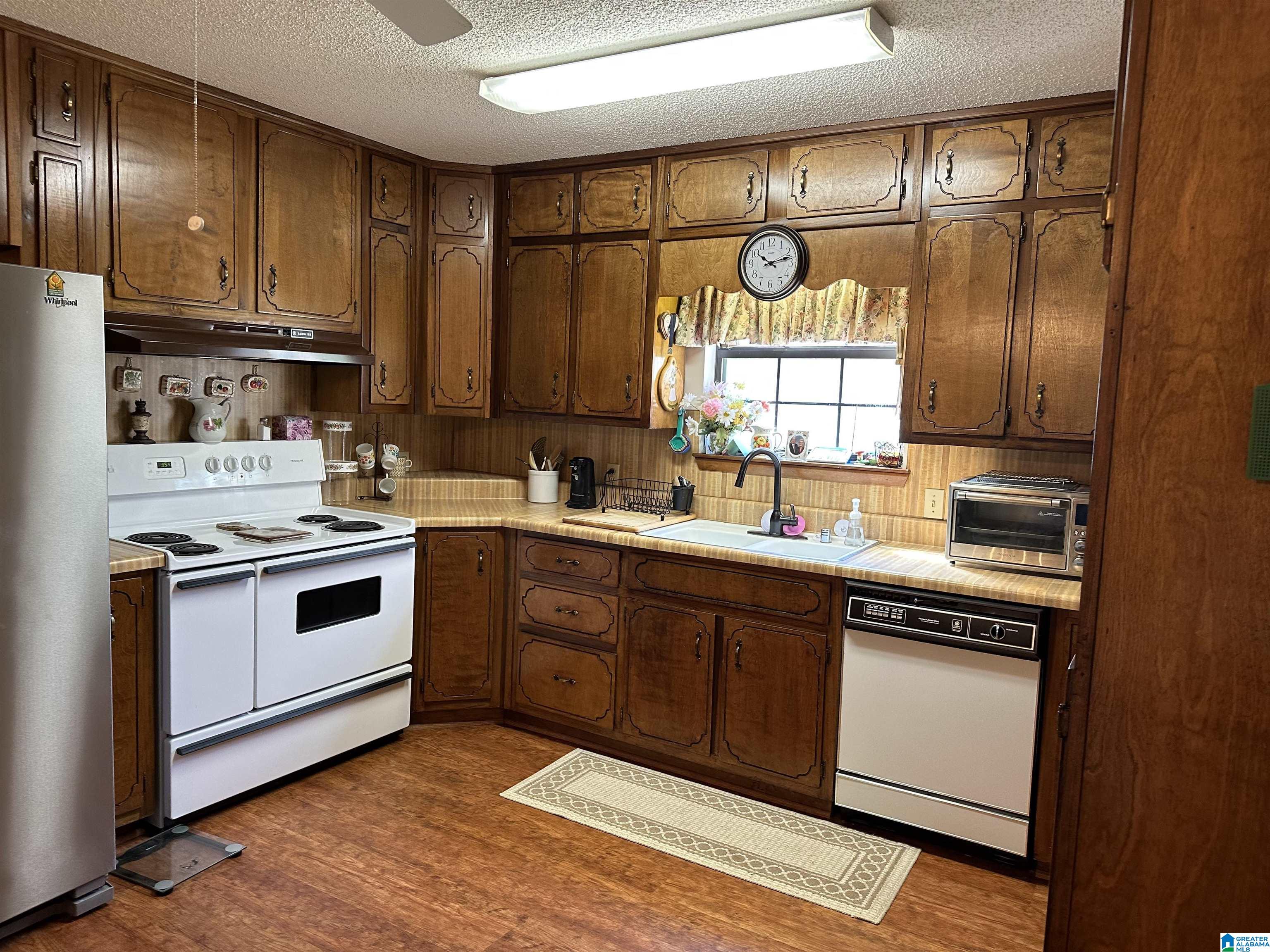4282 Red Wing Lane Birmingham, AL 35217 - Photo 19 of 95