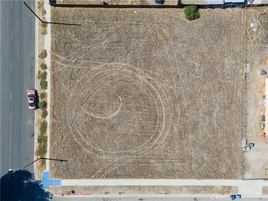 0 Central Hemet, CA 92543 - Photo 3 of 17 a view of a bathroom shower