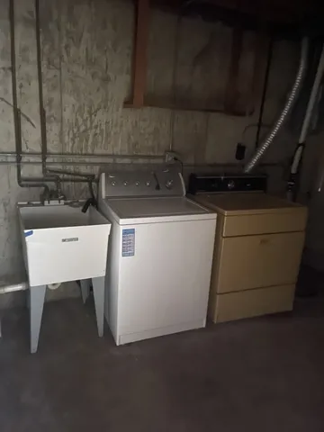 $279,900 | 1026 Briarcliffe Boulevard, Wheaton, IL 60189