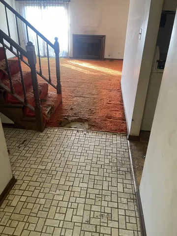 $279,900 | 1026 Briarcliffe Boulevard, Wheaton, IL 60189