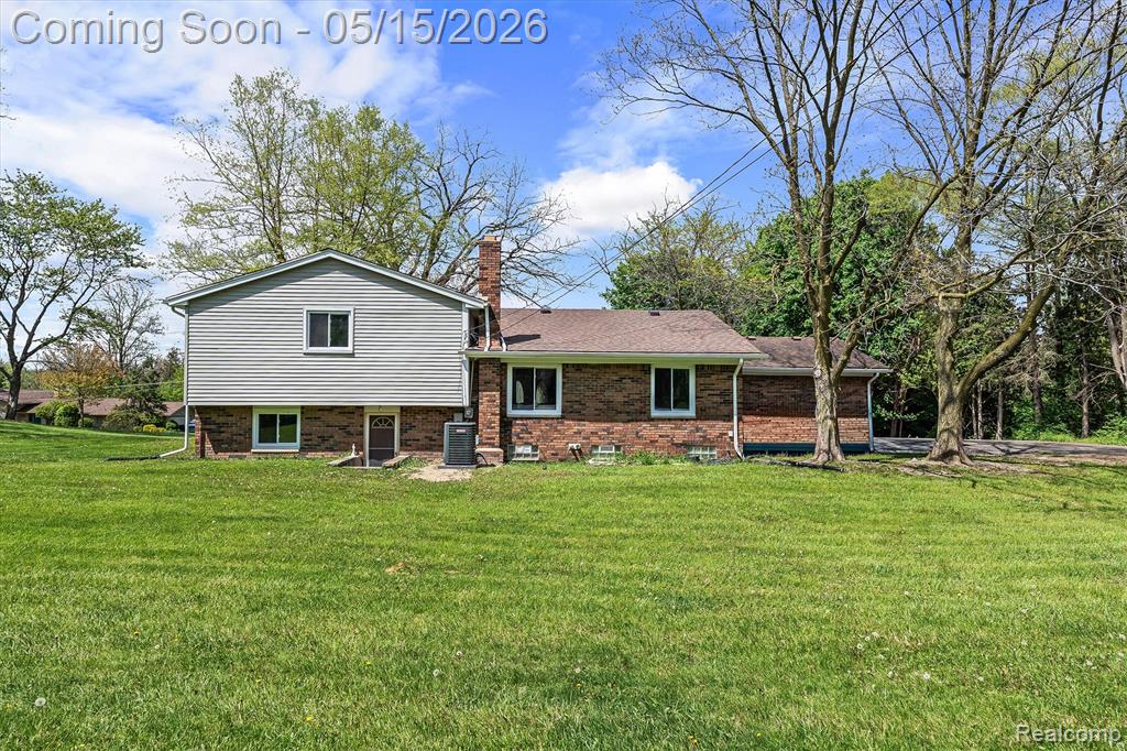 33429 Quaker Valley Road Farmington Hills, MI 48331 - Photo 36 of 45 Gallery Image 36