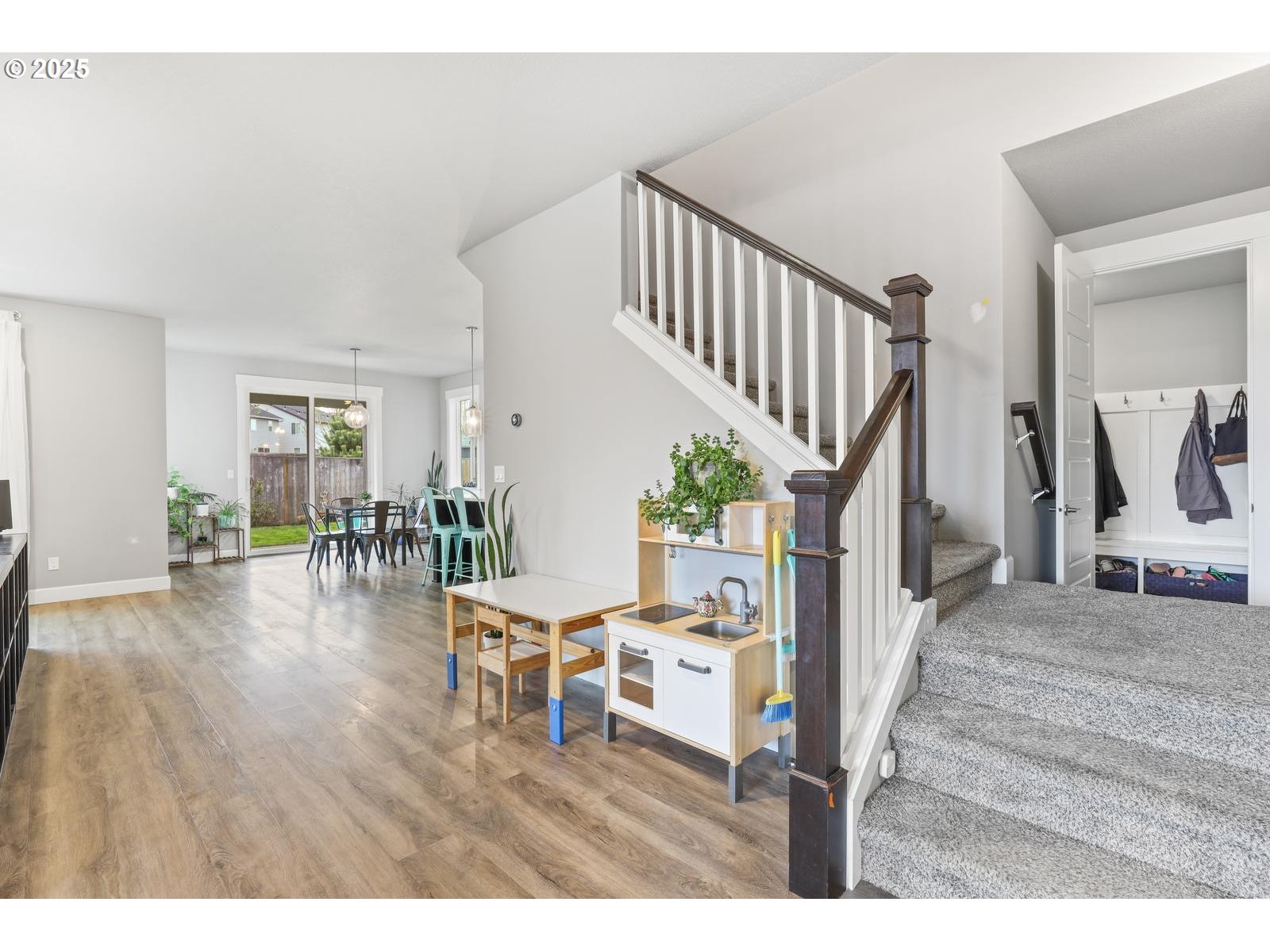 1627 Silverstone Drive Forest Grove, OR 97116 - Photo 9 of 45