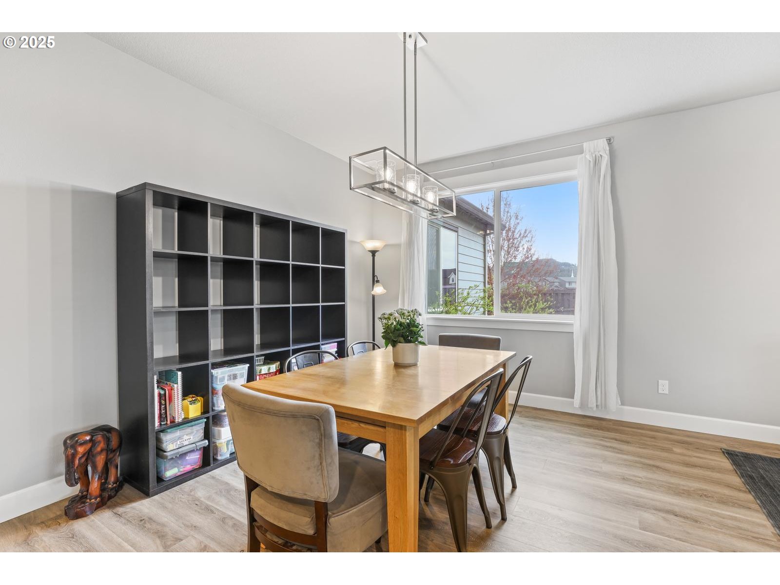 1627 Silverstone Drive Forest Grove, OR 97116 - Photo 10 of 45