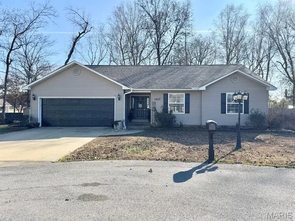 $249,500 | 1407 Birch Creek Court, Dexter, MO 63841