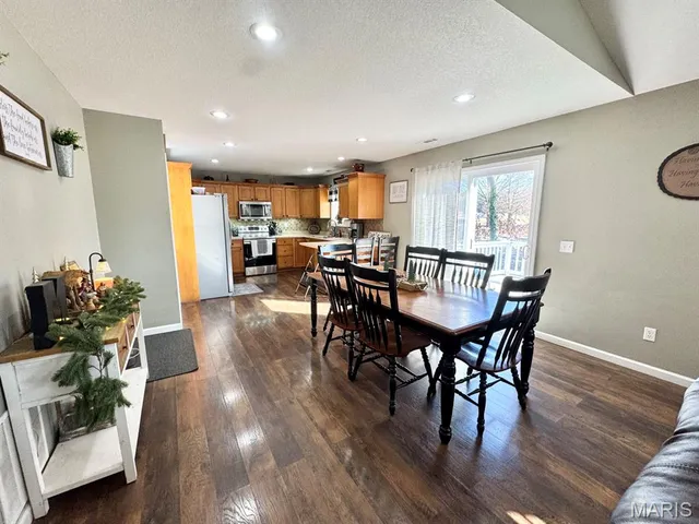 $249,500 | 1407 Birch Creek Court, Dexter, MO 63841