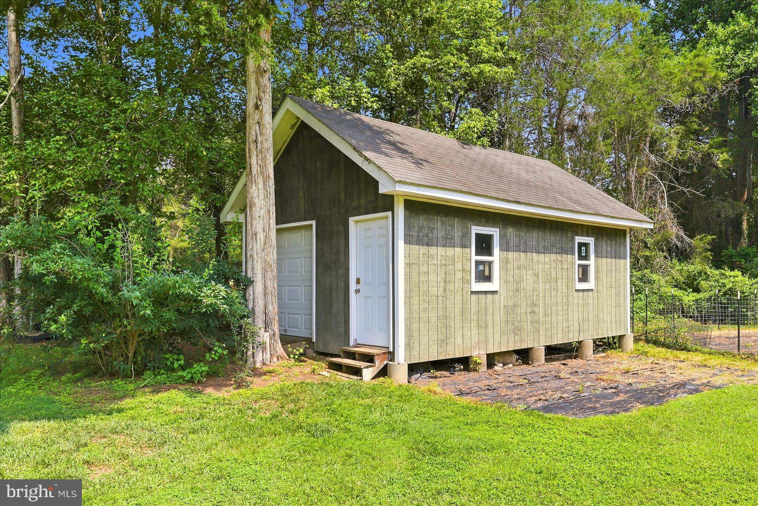 12194 Henderson Road Clifton, VA 20124 - Photo 39 of 52 Gallery Image 39
