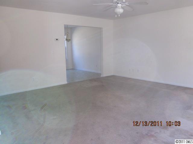 428 Morningside Road Charlotte, NC 28214 - Photo 3 of 10