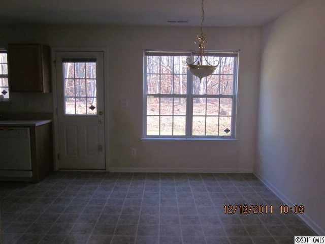428 Morningside Road Charlotte, NC 28214 - Photo 4 of 10