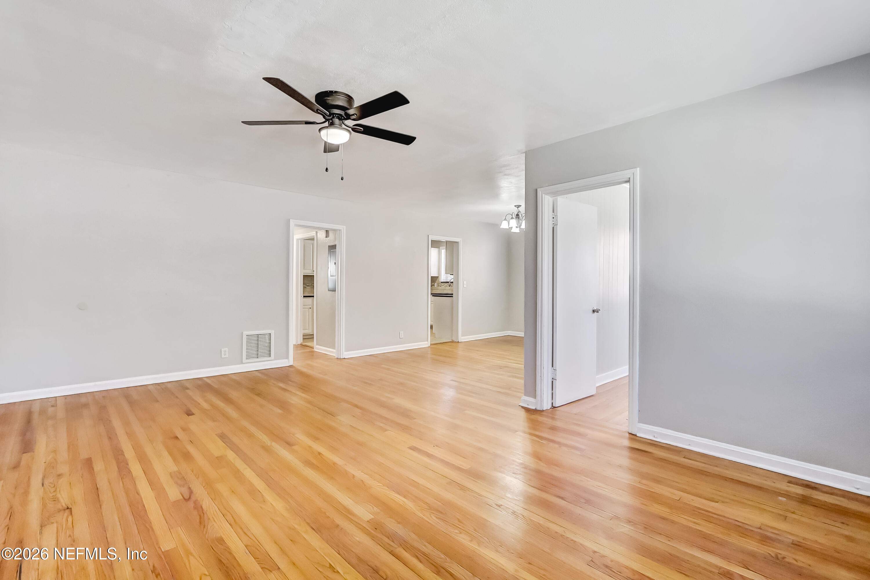 3116 Belden Circle Jacksonville, FL 32207 - Photo 5 of 27 5