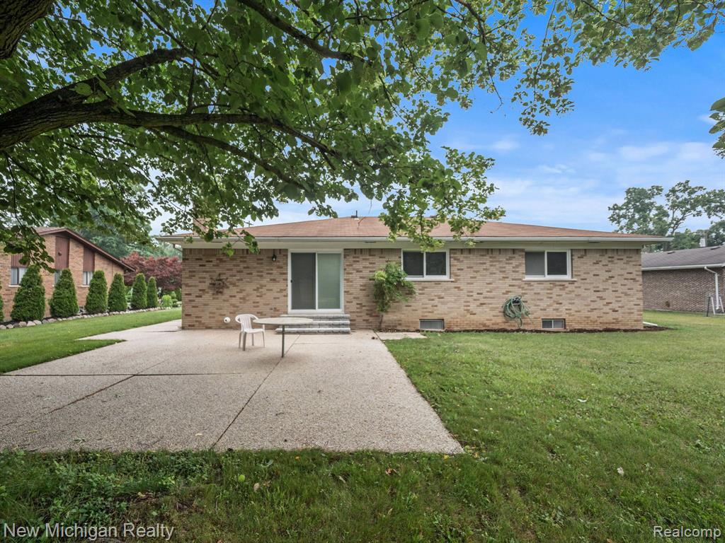 29617 Geraldine Road Farmington Hills, MI 48336 - Photo 22 of 25