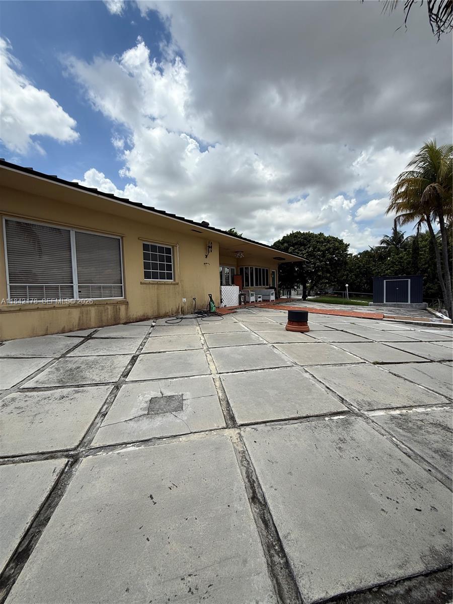 747 West 78th Street Hialeah, FL 33014 - Photo 34 of 37 a view of outdoor space with green space