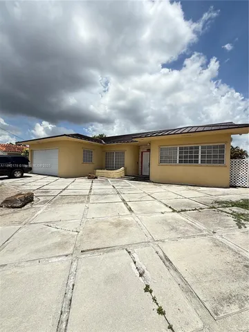 $949,999 | 747 West 78th Street, Hialeah, FL 33014