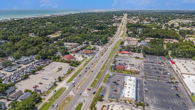 $989,999 | 820 17th Avenue North, Surfside Beach, SC 29575