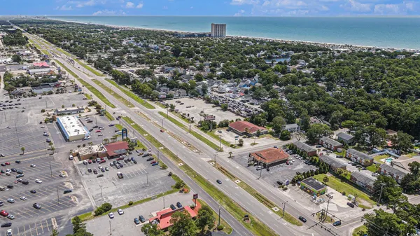 $989,999 | 820 17th Avenue North, Surfside Beach, SC 29575