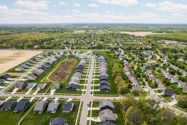 $615,000 | 3380 Roslyn Drive, Ypsilanti, MI 48197