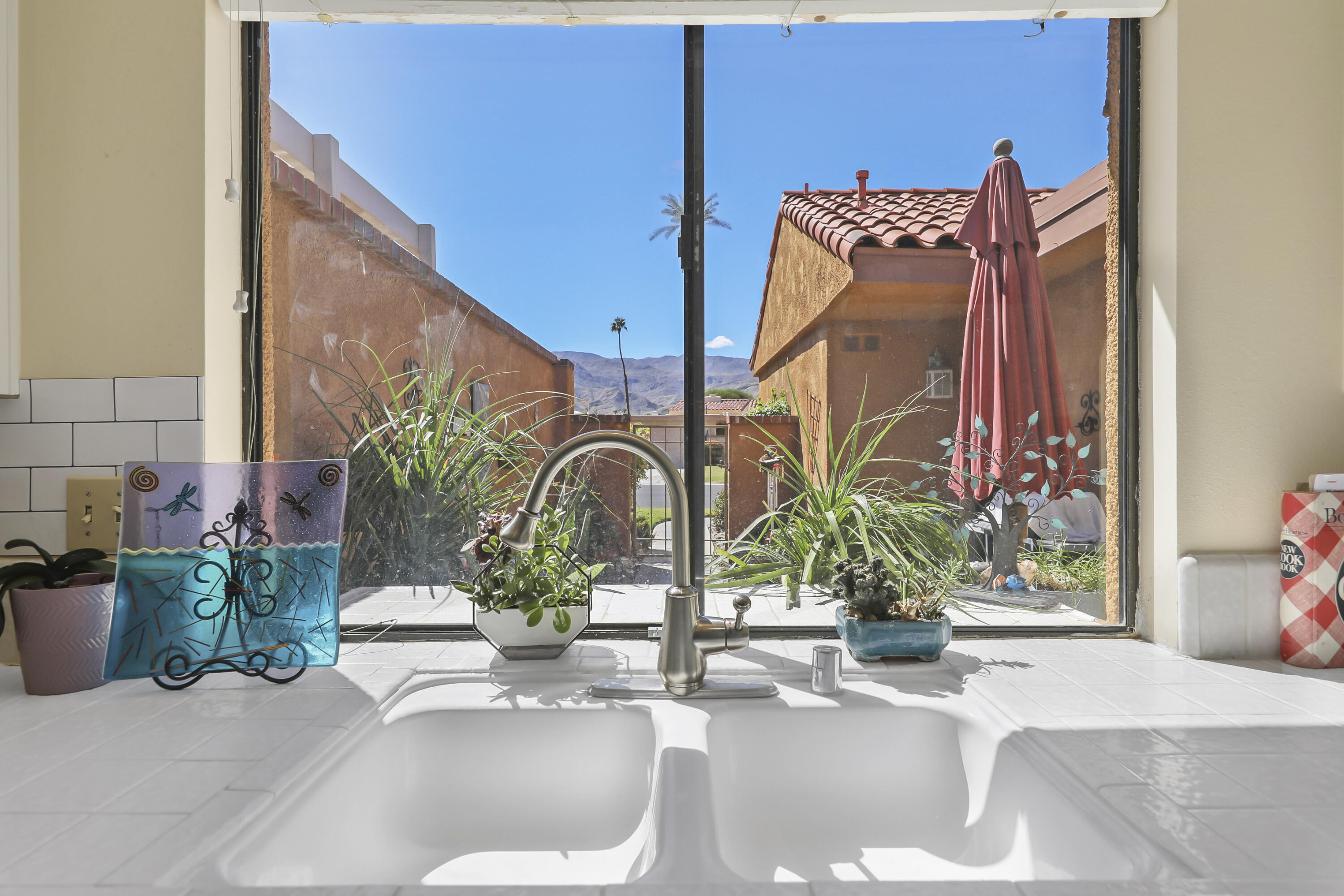 44 Malaga Drive Rancho Mirage, CA 92270 - Photo 9 of 22