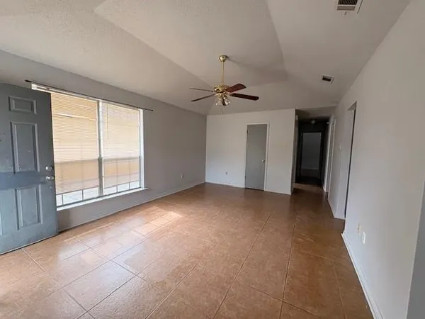 $1,250 | 108 Pkwy N Drive, Unit 108, Slidell, LA 70458