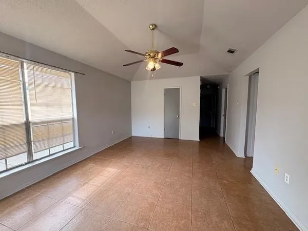 $1,250 | 108 Pkwy N Drive, Unit 108, Slidell, LA 70458