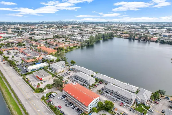 $2,800 | 8330 Northwest 103rd Street, Unit 101B, Hialeah, FL 33016